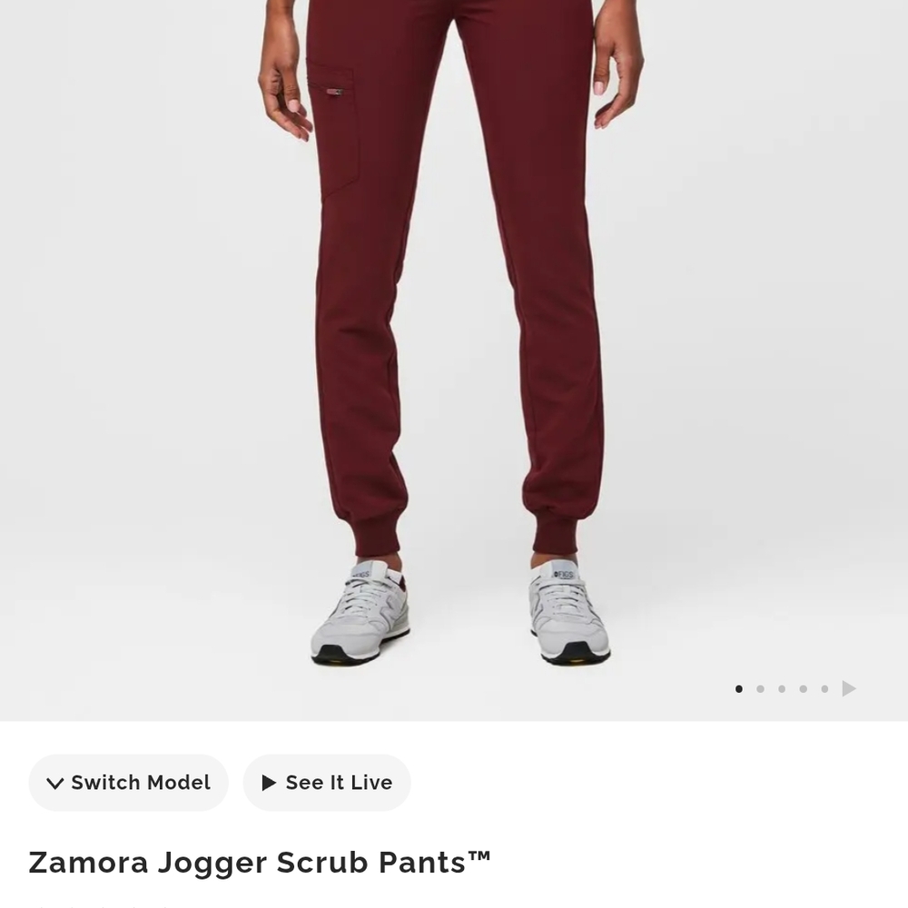 Figs Jogger Scrub Pants in Burgundy